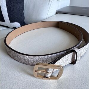 Michael Kors Belt in cream/white and gold